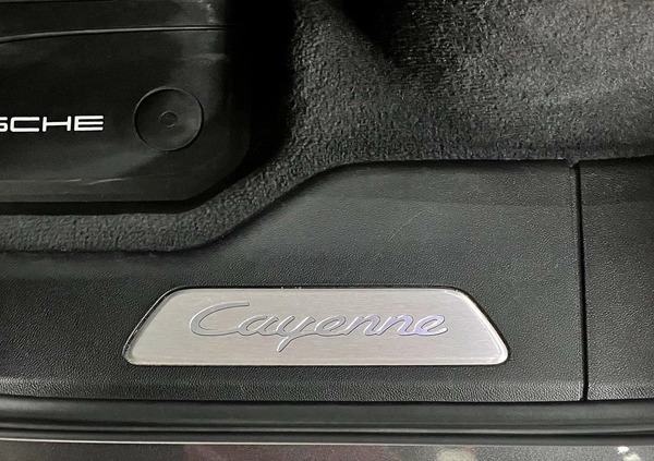 Porsche Cayenne cena 399000 przebieg: 74921, rok produkcji 2019 z Goniądz małe 781